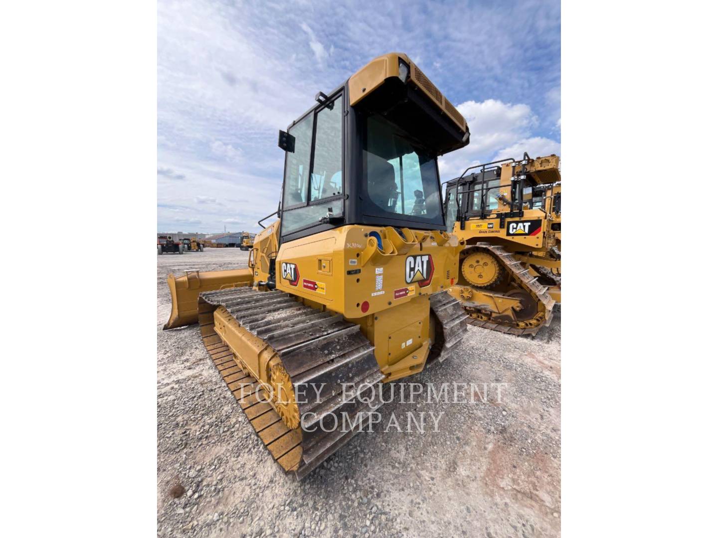 Caterpillar D3-12LGI, Crawler Dozer, 988 hours, S/N: XKY04965, 2023 - Image 4