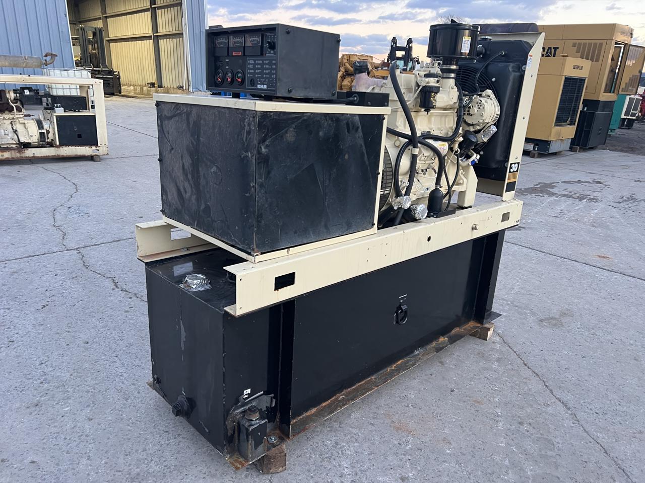 30 KW Kohler #30ROZJ, Diesel Generator, Base Fuel Tank, 3.9 Liter John Deere Engine, 120/208 Volts, 1/3 - Image 2