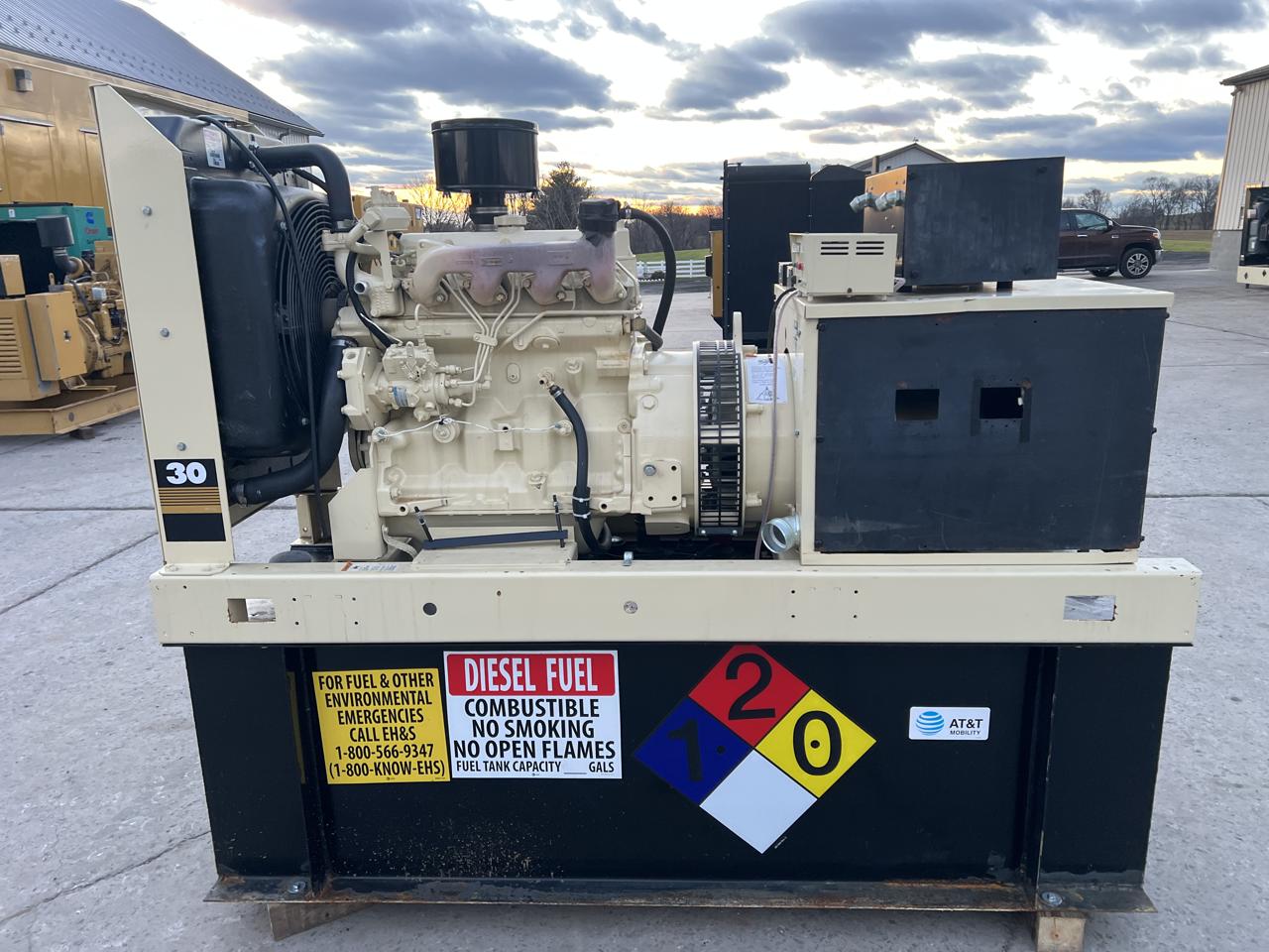 30 KW Kohler #30ROZJ, Diesel Generator, Base Fuel Tank, 3.9 Liter John Deere Engine, 120/208 Volts, 1/3 - Image 3
