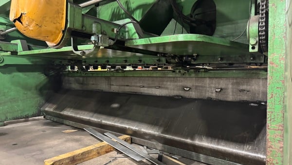 3/8" x 10' Accurshear #837510, Hydraulic Shear, 30 HP, front operated back gauge, 440 V., 3ph, 1995 - Image 6