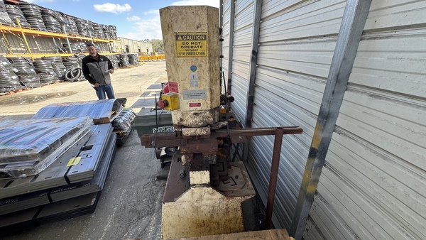 4" x 4" x 1/2" Geka #HYD-55, Ironworker, 55 ton, 10" throat, 2-3/8" stroke, 2 station - Image 3