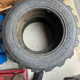 Skid Steer Tires, 2 Qty., 27 x 8.5 -15 Size, New - Image 2