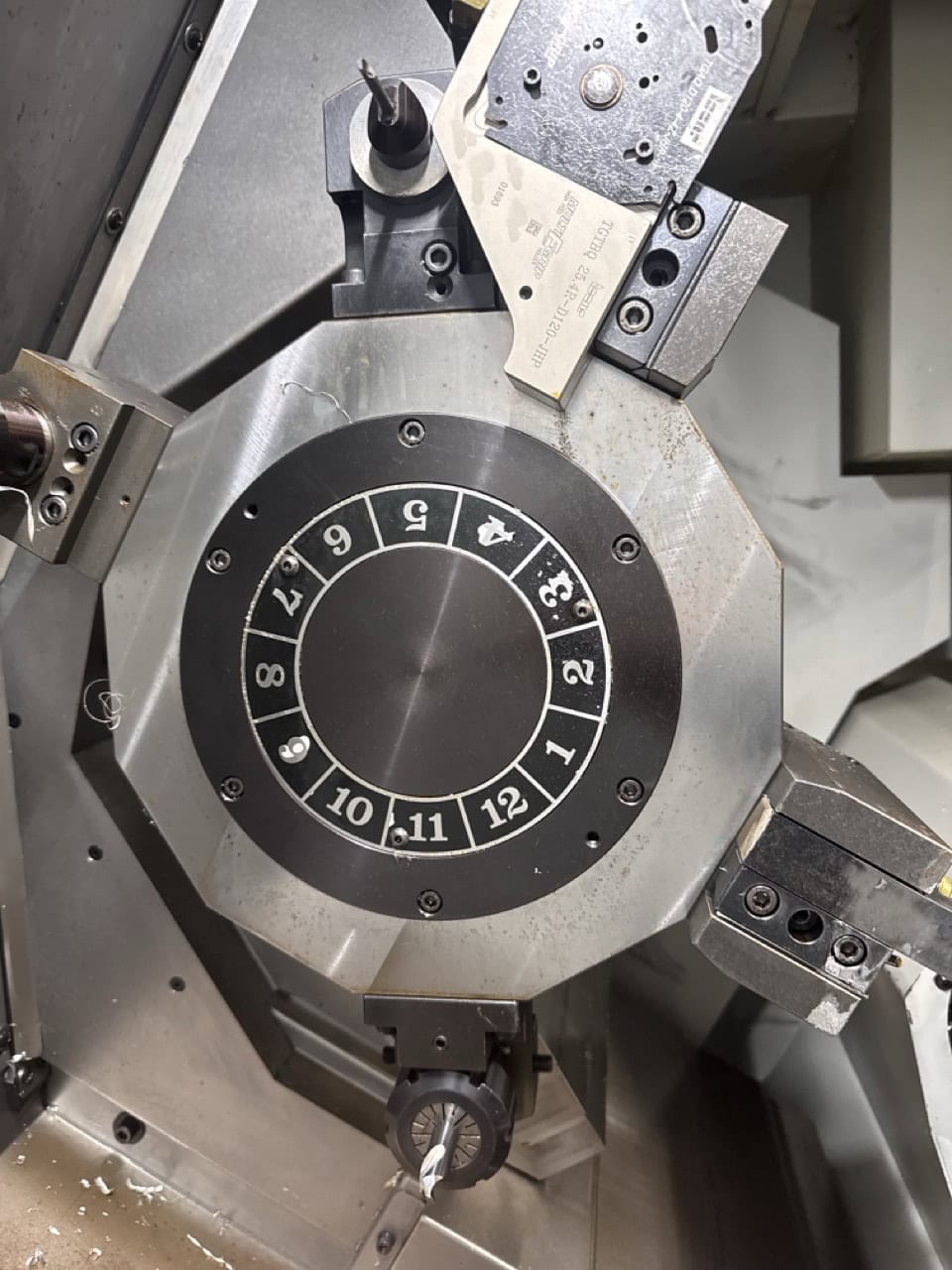 Yama Seiki #GLS-2000LYS, Multi-axis CNC Lathe, 22" swing, 4500 RPM, 12 tool, Fanuc 31i, 16.9" diameter x - Image 5