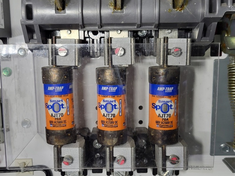 40 HP Allen-Bradley, YUTKNPN90/2AZ, Variable Frequency Drive, 41 amps, 600 Volts, 3PH - Image 6