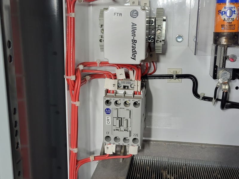 40 HP Allen-Bradley, YUTKNPN90/2AZ, Variable Frequency Drive, 41 amps, 600 Volts, 3PH - Image 7