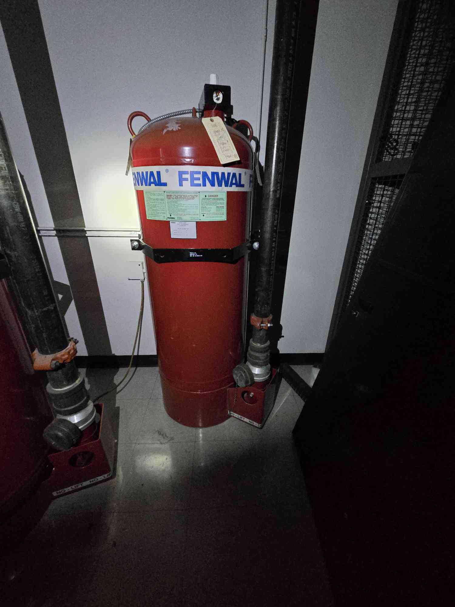 400 lbs. Fenwal #FM-200, Clean Agent Extinguishing System - Image 1
