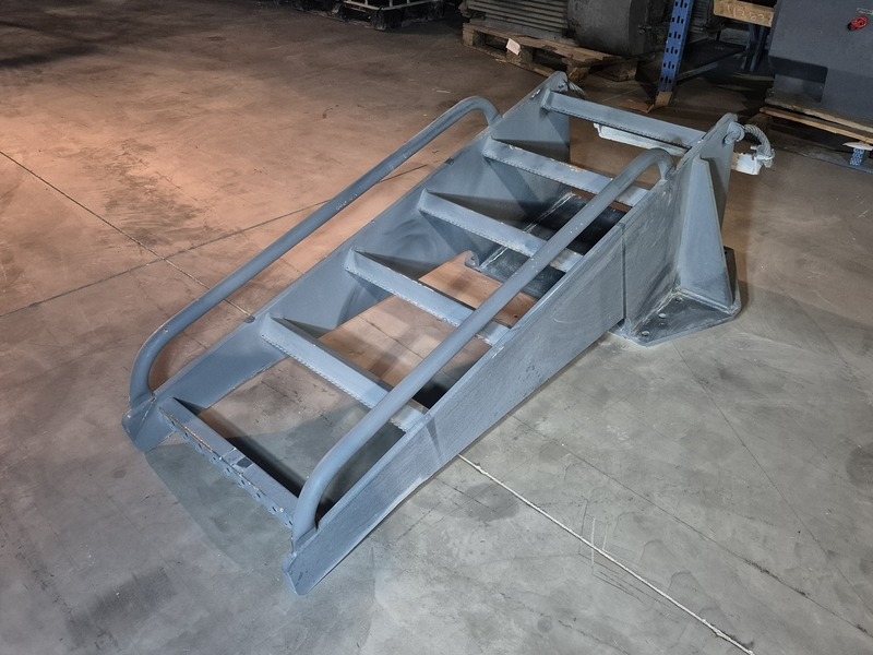 6' x 2' wide industrial steel access ladder w/ han - Image 4