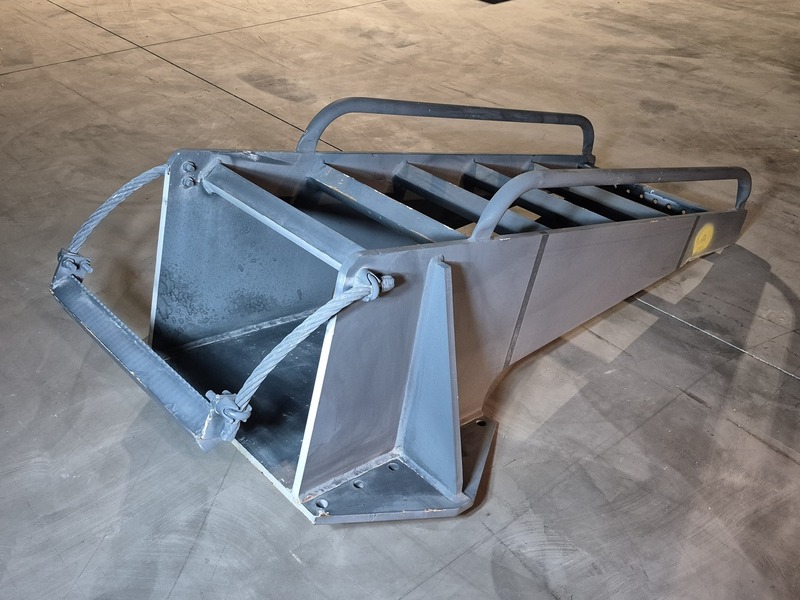 6' x 2' wide industrial steel access ladder w/ han - Image 8