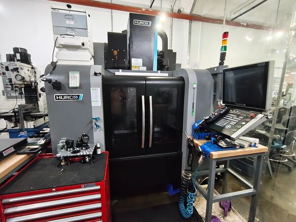 Hurco #VM-10i, CNC vertical machining center, 3-Axis, WinMax 5 Control, 26" X, 16" Y, 20" Z, 12000 RPM, 24 - Image 1