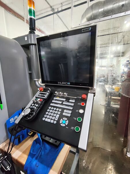 Hurco #VM-10i, CNC vertical machining center, 3-Axis, WinMax 5 Control, 26" X, 16" Y, 20" Z, 12000 RPM, 24 - Image 2