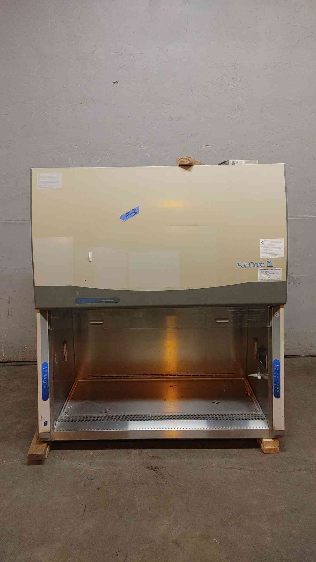 Labconco Puricare, Procedure Station, 4', A1 BSC Biosafety, 115 VAC., 1PH - Image 10