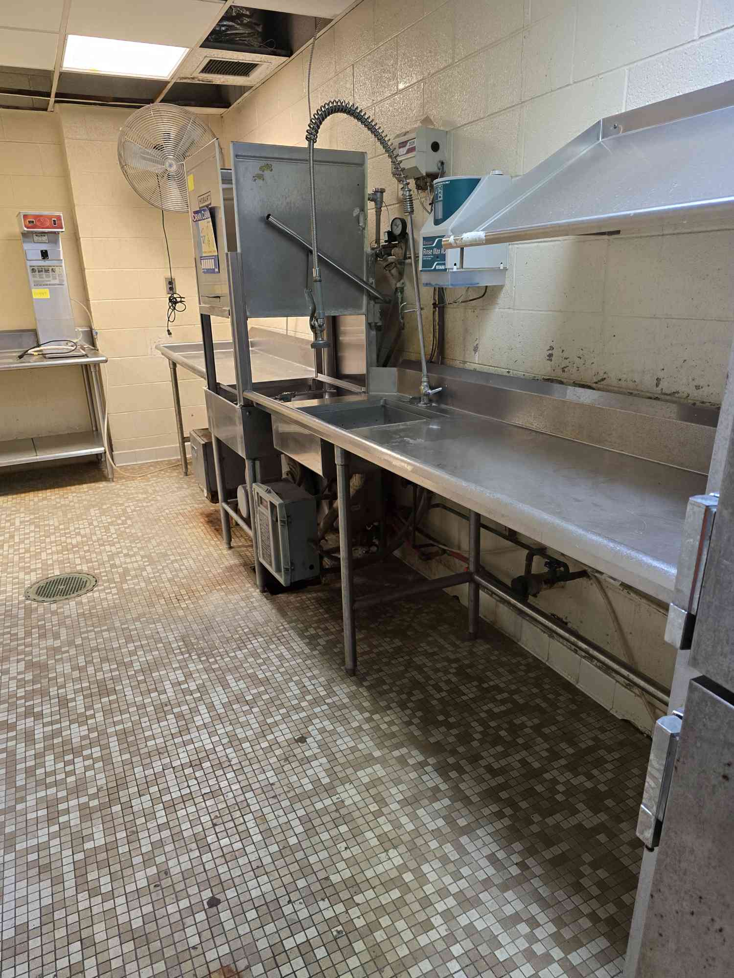 Hobart, Dishwasher, Three Part, 14' L X 2.5' D, Washer Prep & Table - Image 1