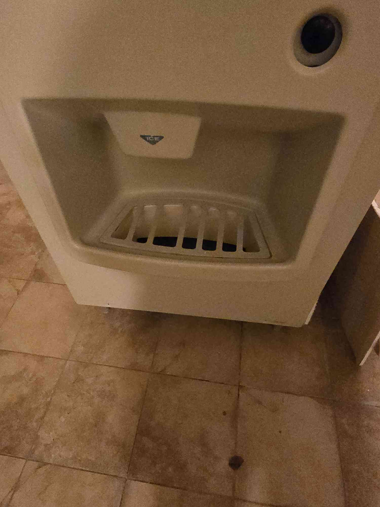 Hoshizaki #KM-515MAH, Commercial Ice Dispenser, w/ Ice Maker, 404A - Image 2