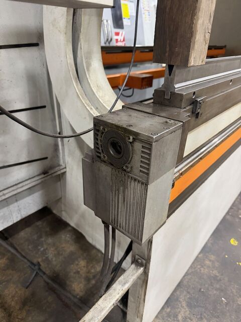176 Ton, Ermaksan #CNC-SAP-12X176, cnc press brake, 12' overall, 7" stroke, 128" between housing, 20 HP, 4 - Image 7