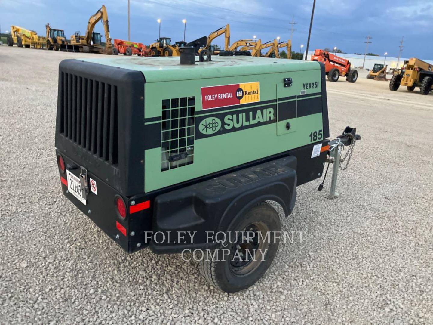 185 cfm, 100 psi, Sullair #185DPQ, mobile air compressor, Cat TF4 engine, 680 hours, 2023 - Image 3
