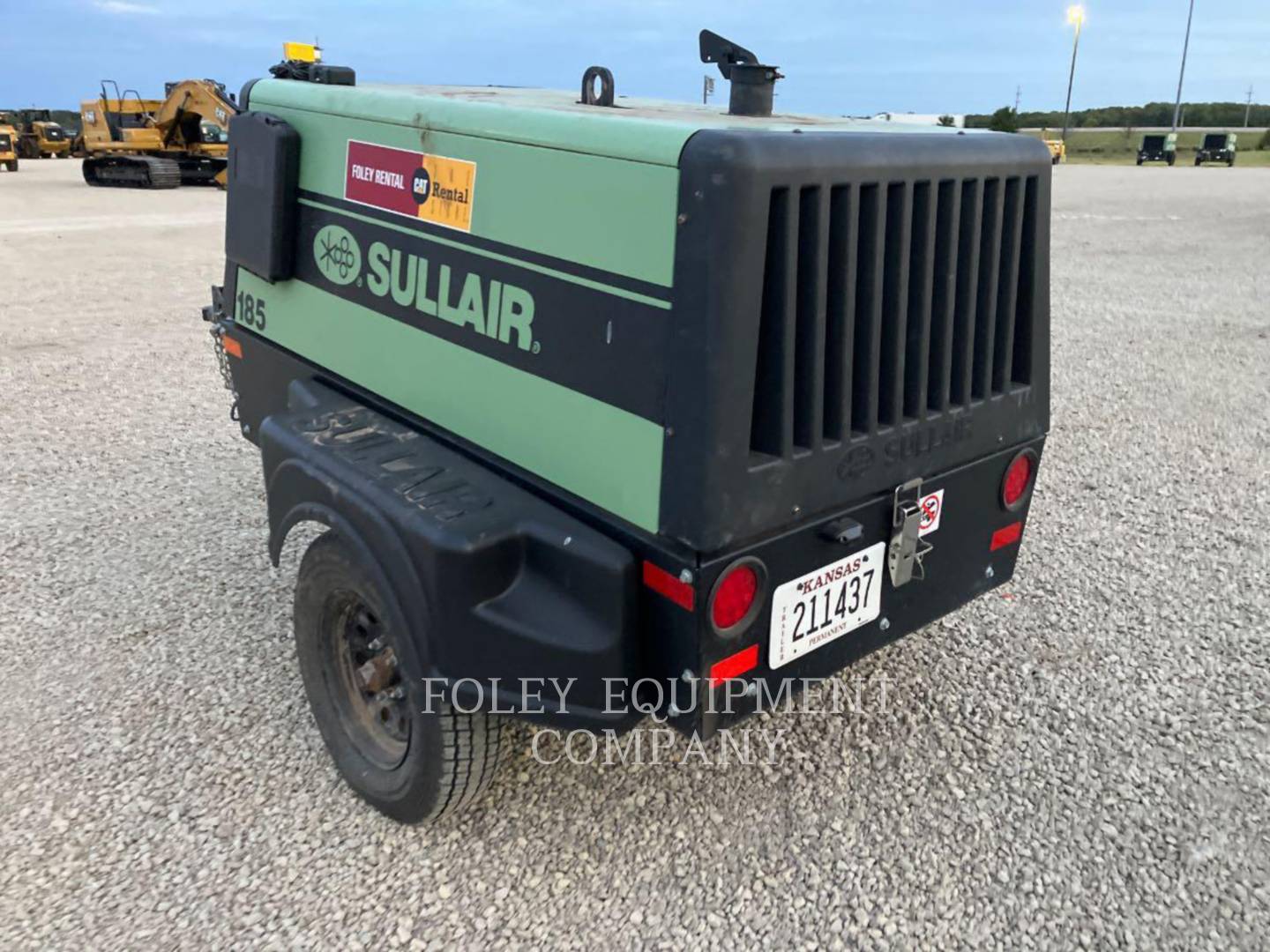 185 cfm, 100 psi, Sullair #185DPQ, mobile air compressor, Cat TF4 engine, 680 hours, 2023 - Image 4