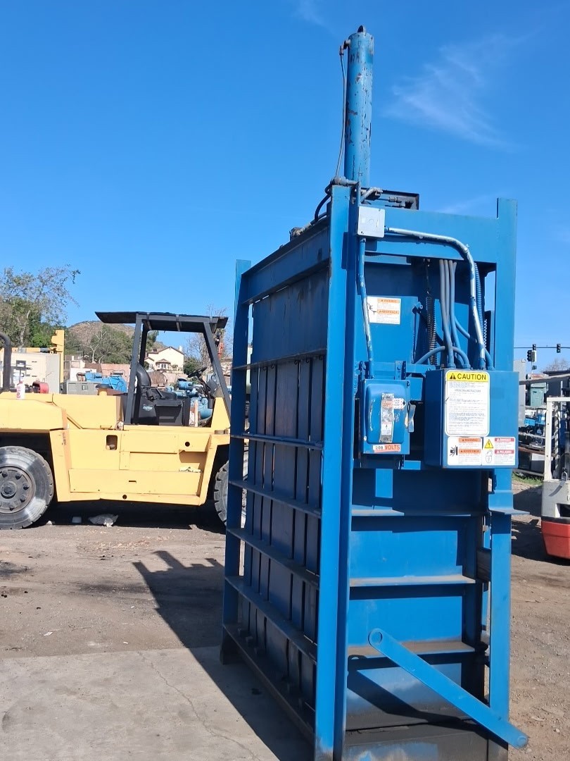 Kilkom #K1-9, Baling Press/Trash Compactor - Image 8