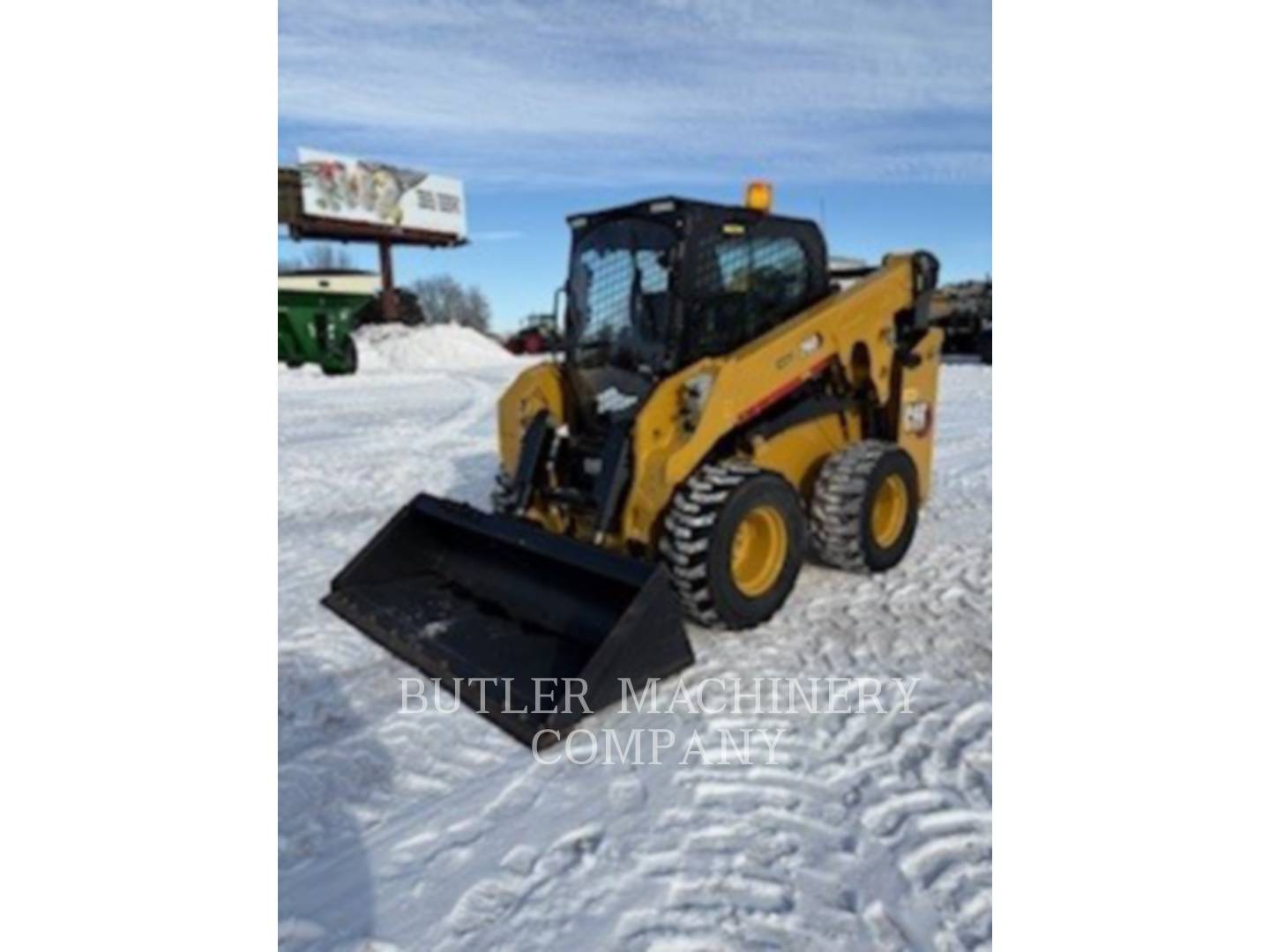 Cat 260, Skid Steer Loader, 611 hours, S/N: 5L901575, 2025 - Image 2