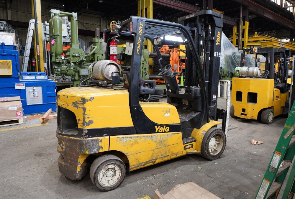 10000 lb. Yale #GLC100VXNKAE100, Liquified Propane Gas Forklift, 209" Lift Height, 2019 - Image 4