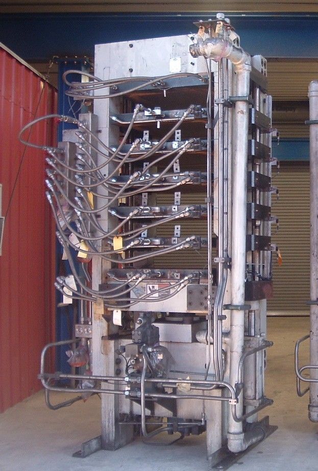 300 Ton, LMG (Lawton Machinery Group) compression molding press, 10 stroke, water cooled, 2016 - Image 3