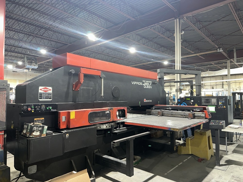 33 Ton, Amada #Vipros-367-Queen, CNC Turret Punch, 60" x144" sheet, 58 Turret Station, 4 automatic index, 2001 - Image 3