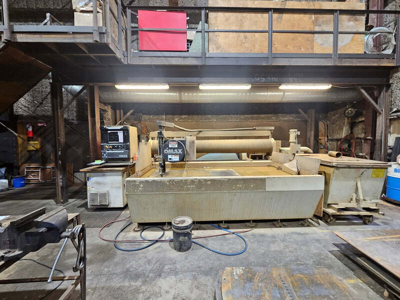 Omax #55100, Water Jet Machining Center, 126" x 65" table, 180 inches/minute, 480 Volts, 3PH, 2012 - Image 1