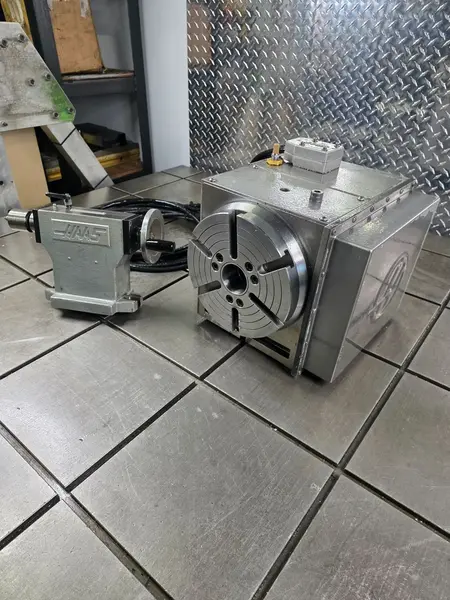 8.3" x 8" Haas #SHRT-210SPH, CNC rotary table, 4-Axis, 6" tailstock, pneumatic brake - Image 4
