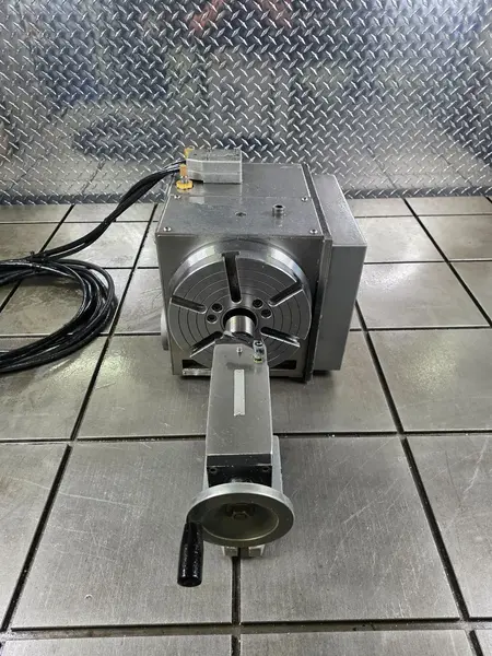 8.3" x 8" Haas #SHRT-210SPH, CNC rotary table, 4-Axis, 6" tailstock, pneumatic brake - Image 6