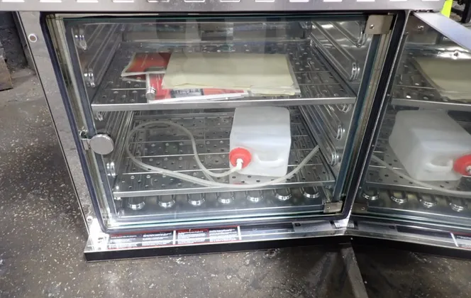 22" width x 16" D x 16" H Memmert #HCP108, Oven, 1 kW, 8.7 Amps, 115 V - Image 3