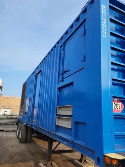 1000 KW Cummins #C800D6RG, diesel generator set, standby, 347/600 Volts, 3-phase, on board fuel tank, trailer - Image 3