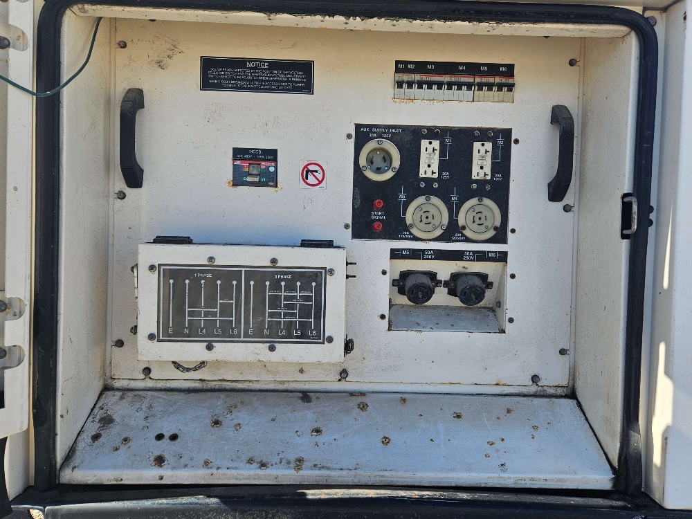 30 KW Caterpillar #XQ30, standby diesel generator set, Tier 4, sound attenuated enclosure - Image 4
