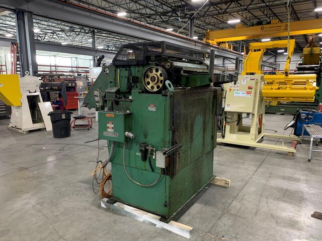 32" x .11" Minster #MEF5-32, servo feeder, 5" feed roll, entry cascade loop support rollers, adj passline - Image 5