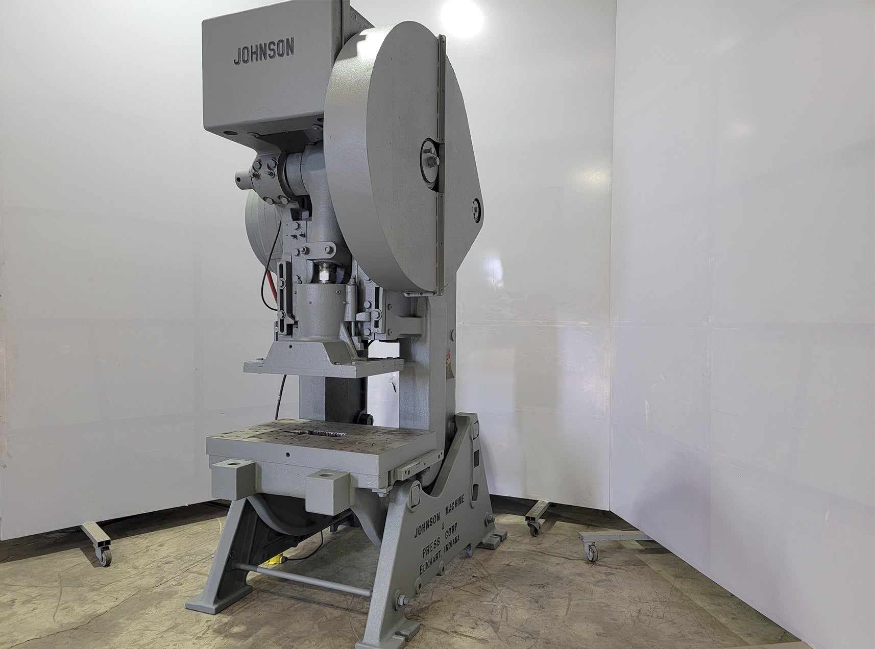 125 Ton, Johnson #125-B.G.-A.C., OBI punching machine, 42" x 27" table, 6" stroke - Image 3
