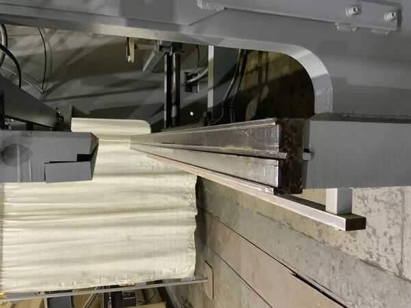 240 Ton, Betenbender #10-240T, hydraulic press brake, 10' overall, 102" between housing, 6" stroke, 30 HP - Image 3