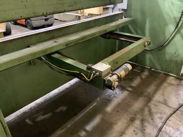 240 Ton, Betenbender #10-240T, hydraulic press brake, 10' overall, 102" between housing, 6" stroke, 30 HP - Image 3