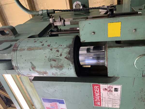 240 Ton, Betenbender #10-240T, hydraulic press brake, 10' overall, 102" between housing, 6" stroke, 30 HP - Image 9