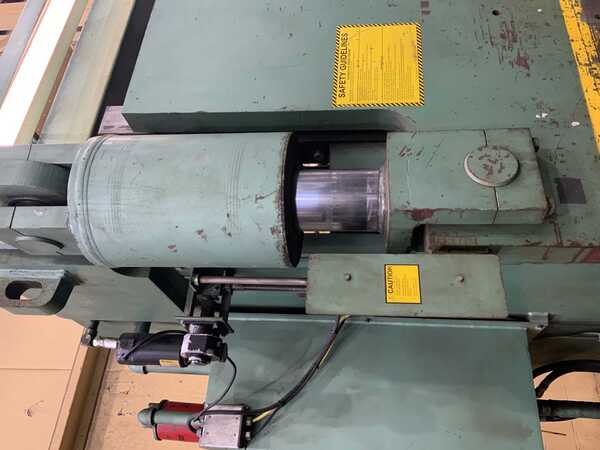 240 Ton, Betenbender #10-240T, hydraulic press brake, 10' overall, 102" between housing, 6" stroke, 30 HP - Image 10