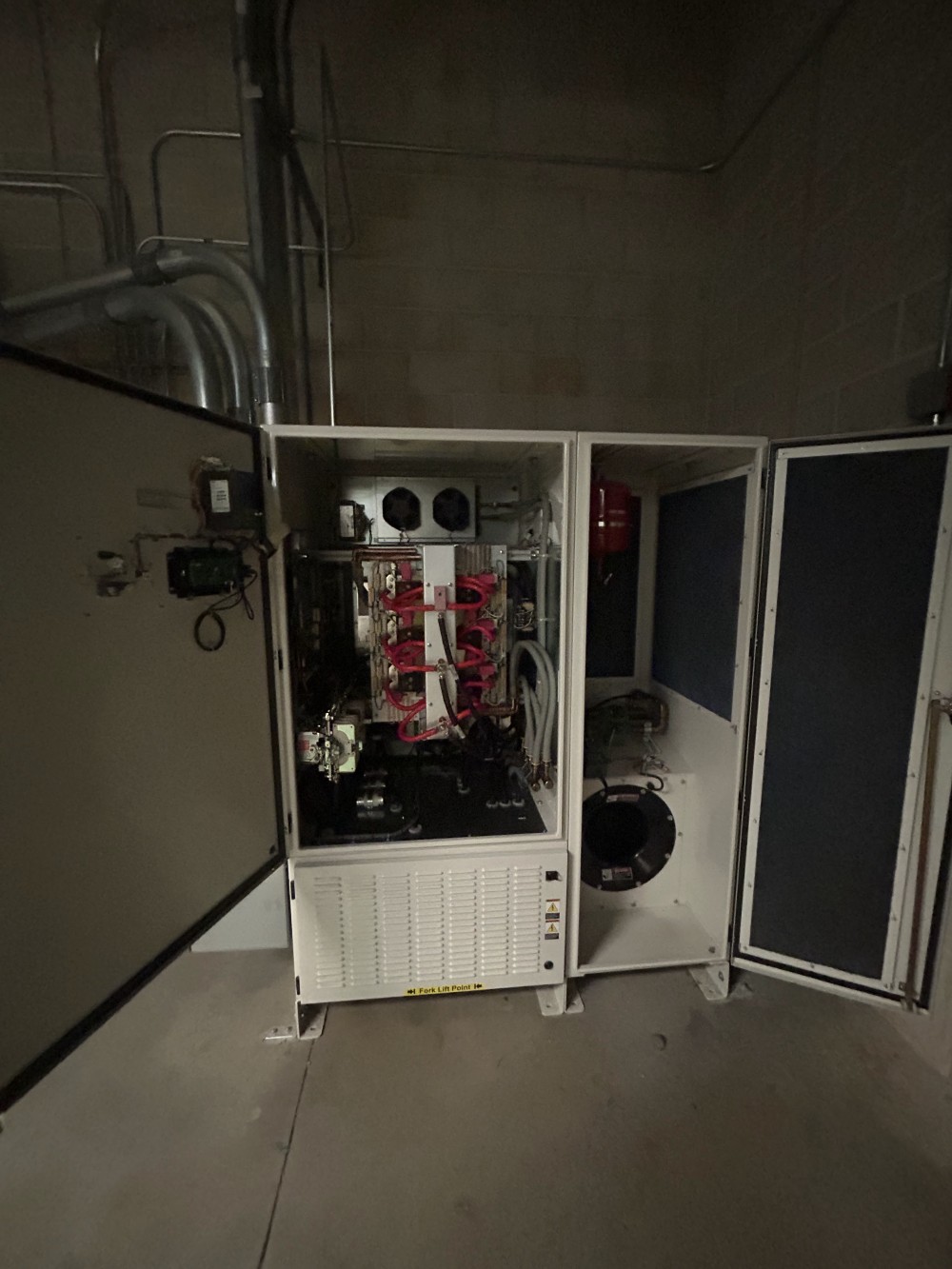 Advanced Energy Solaron #333NX, 333 kW Utility PV Inverter 480 VAC, 2014 - Image 6