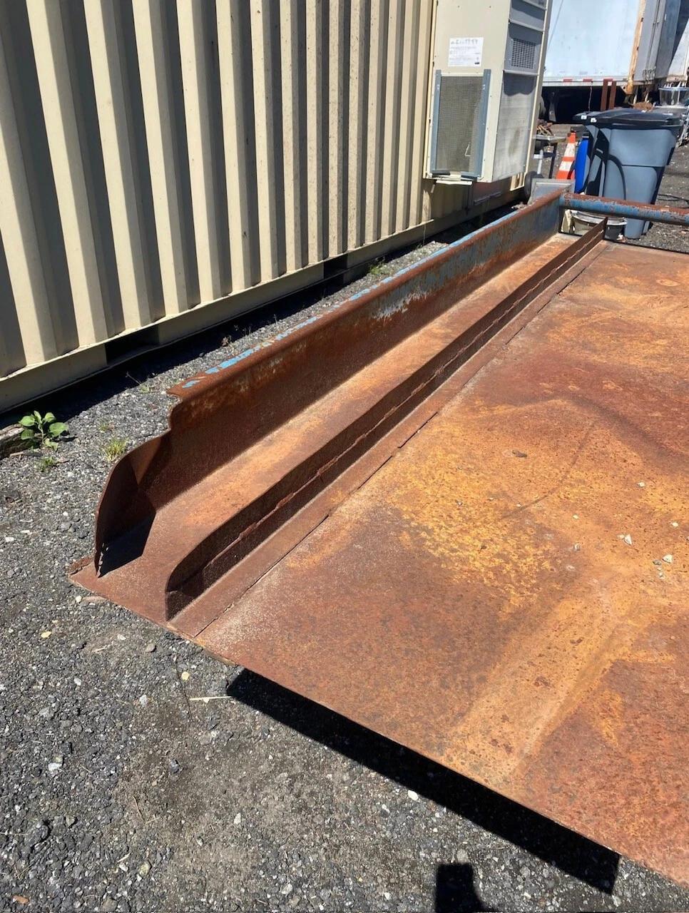 38" wide x 120" long Renold Ajax, Deck-Style Vibrating Conveyor, 1 HP @ 1750 RPM Baldor SuperE motor, 230/460 - Image 9