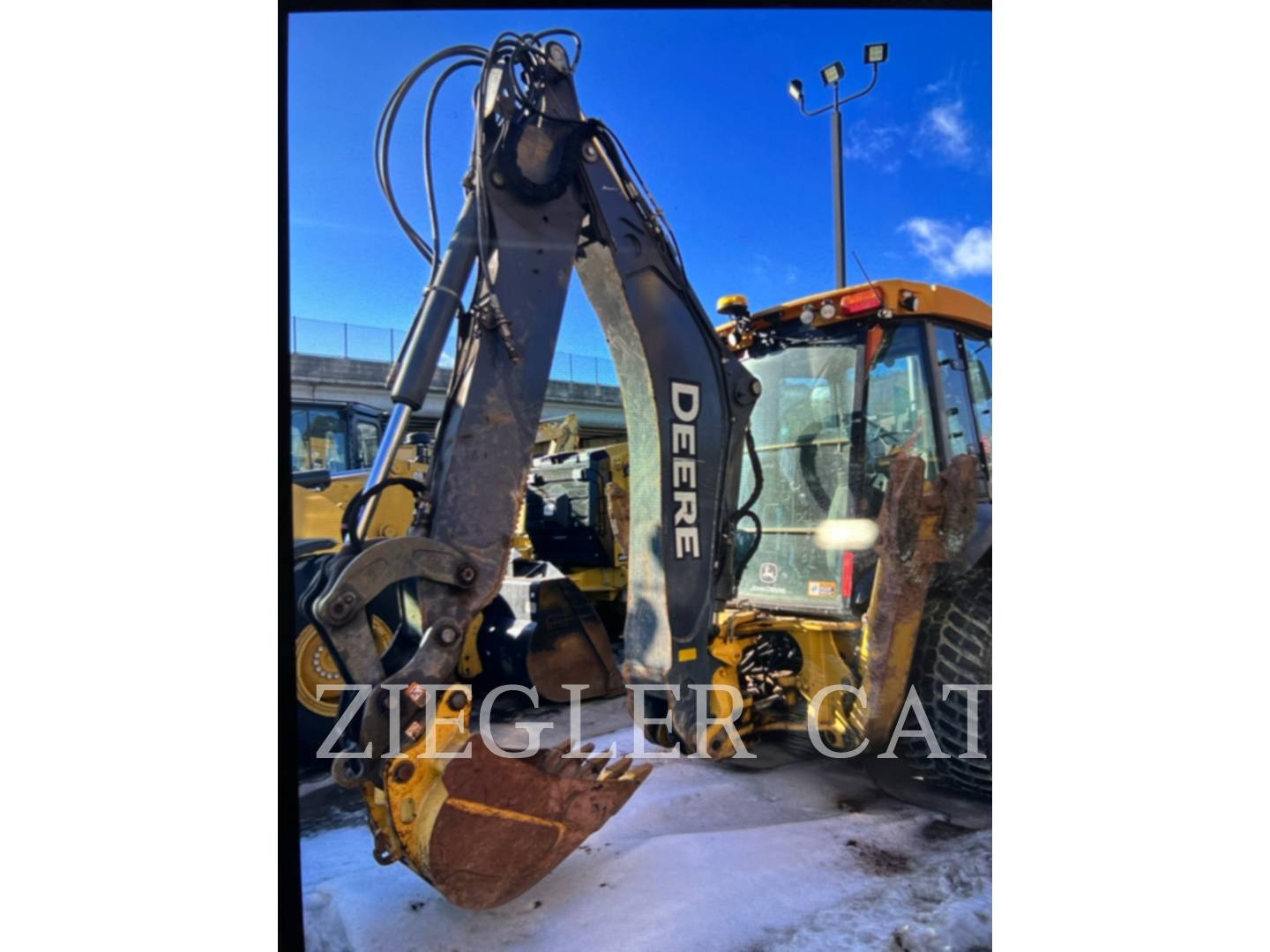 Deere & Co. 410J, Backhoe Loader, 3106 hours, S/N: HF317436, 2017 - Image 3