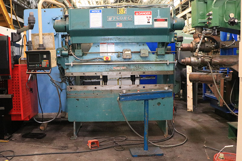 40 Ton, Wysong #H-4072, 6' overall, hydra-mech, 62" between housing, 2.5"stroke, 3" adj, 8.5"throat, 1990 - Image 2