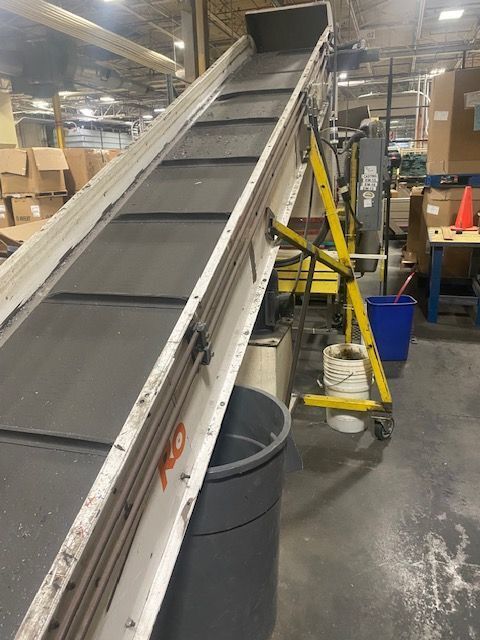 Sutorbilt Mould Tek #1418K, granulator system, 25 HP, 2 conveyors, Mettler Toledo metal detector system - Image 4