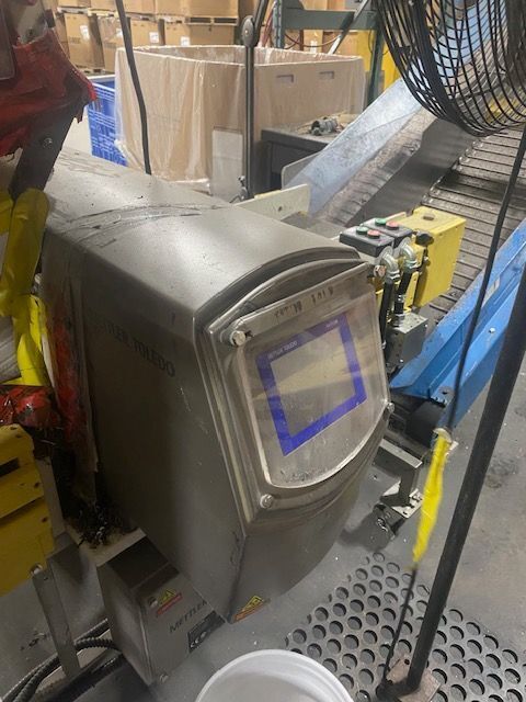 Sutorbilt Mould Tek #1418K, granulator system, 25 HP, 2 conveyors, Mettler Toledo metal detector system - Image 8