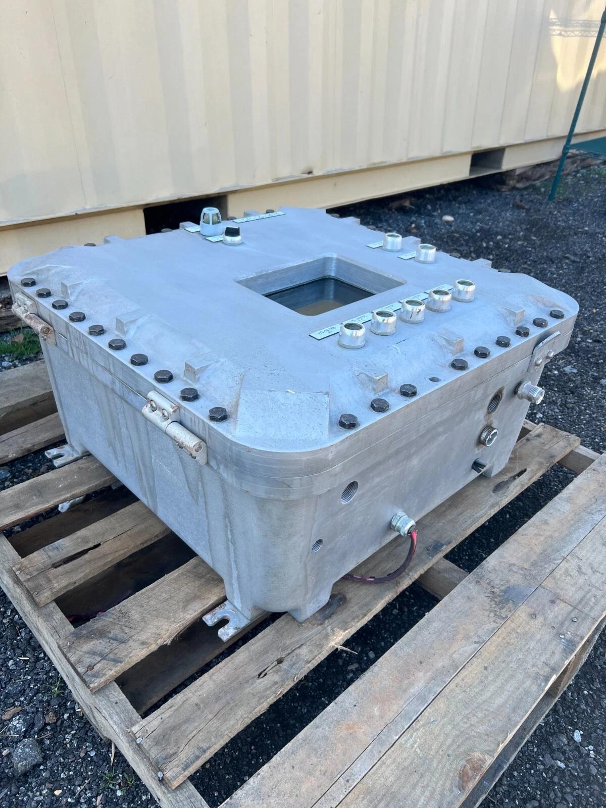 Killark #EXB-242410-N34, Explosion Proof Electrical Enclosure, 15 amps, 120 VAC, 1PH - Image 1