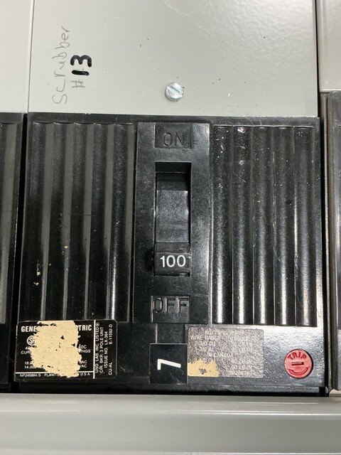 225 Amp. General Electric, CCB panelboard, 480Y/277 Volts, 3 phase, 4 wire - Image 6