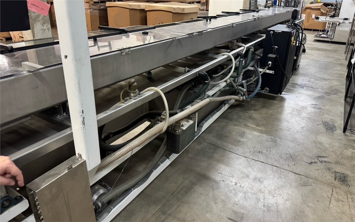 Conair #HTMP-24-5, 24' multi-pass vacuum cooling tank, 5 compartments, 2 HP vacuum/recirculation pumps - Image 1