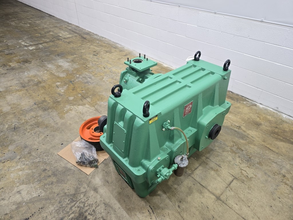 105 HP, Davis Standard #350H-III, gearbox, 17.36:1 ratio, 1.5 service factor, came off 3.5" extruder - Image 7