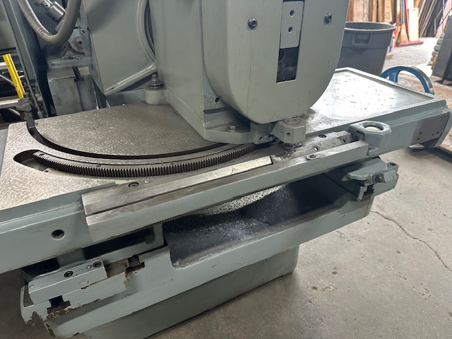 Heald Cincinnati Milacron #273A, universal internal grinder, 6-jaw chuck, workhead sine bar, hydrostatic ways - Image 10