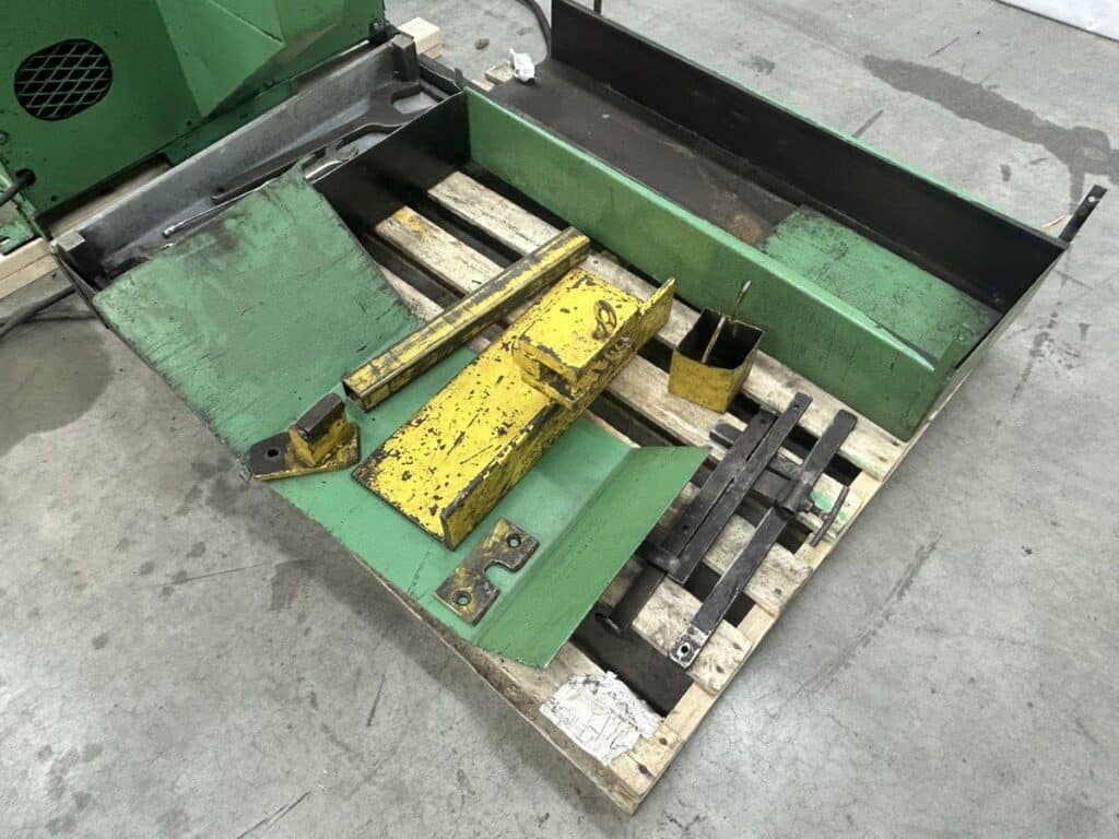 6" x 6" x 1/2" Uni-Hydro #95-24, hydraulic ironworker with tooling, 95 ton, 14" throat, manual - Image 10