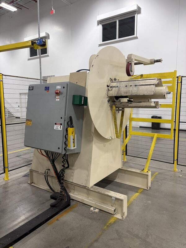 8000 lb. Colt #DHDR-800-24, servo feed line, 24" x .100" stock, overarm hold down, keeper arms, cabinet - Image 3